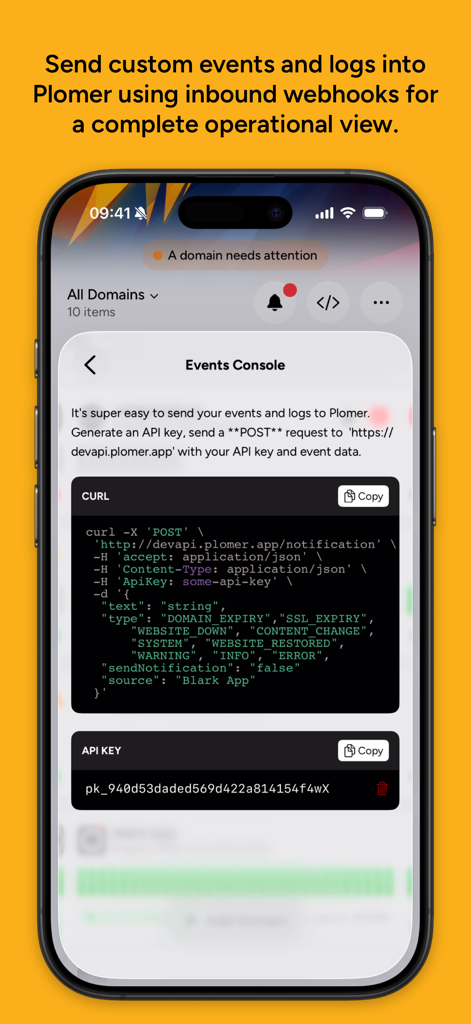 Plomer: Website Monitoring - Interfaz de la aplicación Plomer que muestra la Consola de Eventos con un fragmento de código CURL para webhooks entrantes y configuración de clave API en un iPhone.