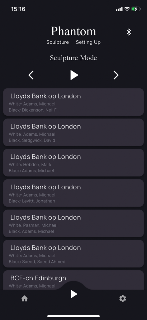 The Phantom App - Eine Liste historischer Schachpartien, die im Skulptur-Modus in der Benutzeroberfläche der Phantom App angezeigt werden