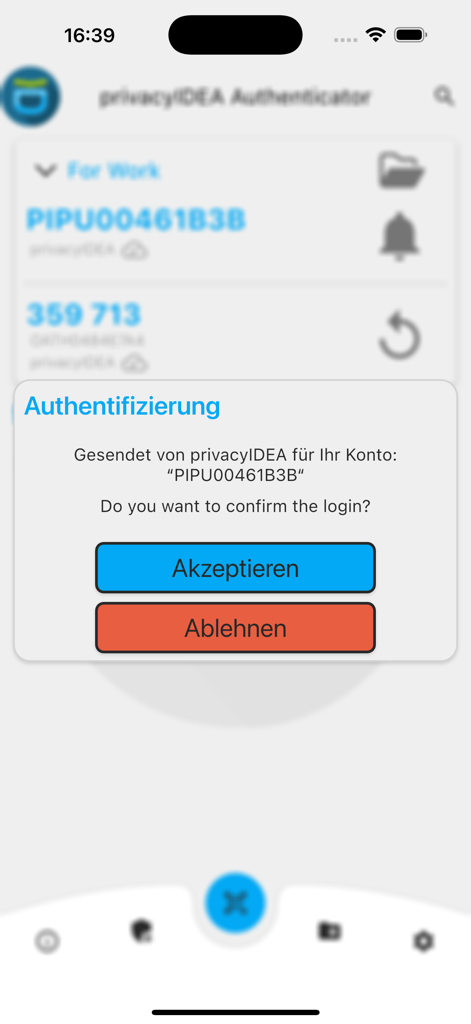 privacyIDEA Authenticator - Una notifica push nell'app privacyIDEA Authenticator che chiede di confermare un accesso con pulsanti Accetta e Rifiuta.
