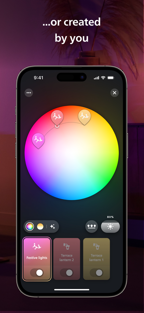 Philips Hue - 맞춤형 조명 장면을 만들기 위한 원형 컬러 피커를 보여주는 Philips Hue 앱 인터페이스