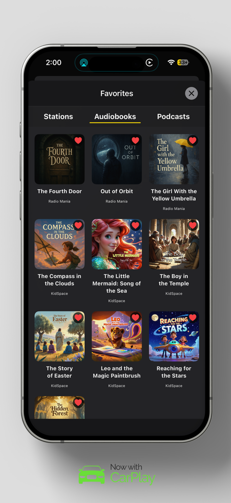 Radio Mania (Sound Hub) - Interfaz de la aplicación Radio Mania que muestra la pantalla de favoritos con una cuadrícula de portadas de audiolibros e integración con CarPlay.