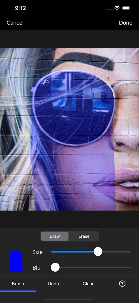 Glitch Fx - Pixel Sorting - Interfaz de la aplicación Glitch Fx mostrando la herramienta de pincel de enmascaramiento en uso sobre una foto