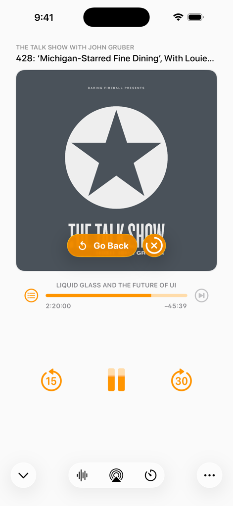 Overcast - Interfaccia del lettore podcast Overcast che mostra la schermata di riproduzione per un episodio podcast tecnologico.