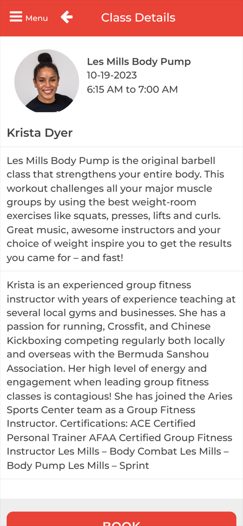Tela do aplicativo móvel exibindo detalhes de uma aula Les Mills Body Pump incluindo biografia da instrutora Krista Dyer e um botão de reserva