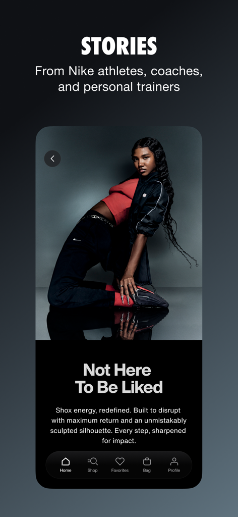 Nike: Shoes, Apparel, Stories - Shox 스니커즈를 착용한 운동선수 모델과 영감을 주는 텍스트가 포함된 나이키 앱 스토리 인터페이스