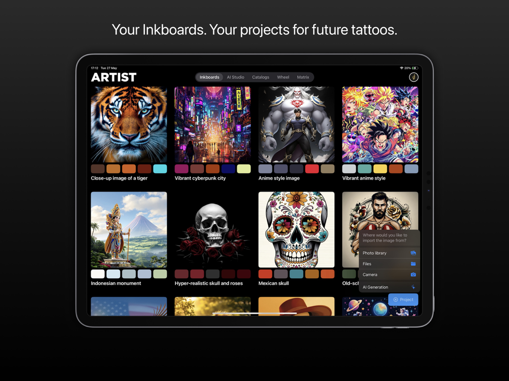 Inksquad Artist 앱 인터페이스가 iPad에 표시되며 타투 디자인 프로젝트와 색상 팔레트 그리드를 보여줍니다.