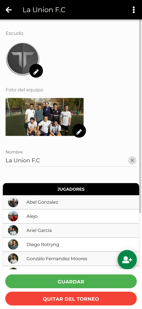Interface de l'application mobile pour gérer le profil d'une équipe sportive, y compris la liste des joueurs et les photos de l'équipe