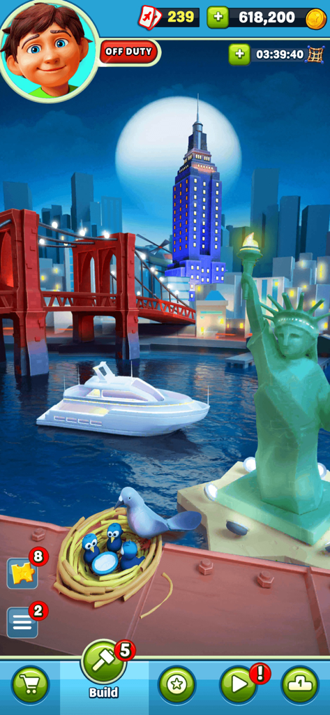 자유의 여신상과 브루클린 다리가 있는 뉴욕 시 목적지의 밤 풍경을 보여주는 코인 트립 모바일 게임