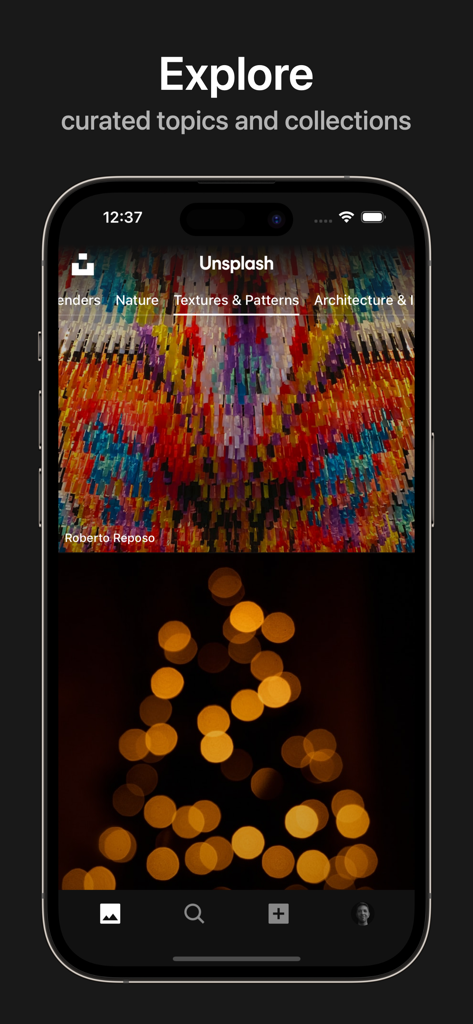 Unsplash - Interfaz de la aplicación Unsplash que muestra una lista seleccionada de temas de fotos como Texturas y Patrones.