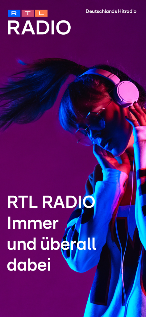 RTL RADIO - A woman with headphones in blue and purple lighting on the RTL Radio app splash screen