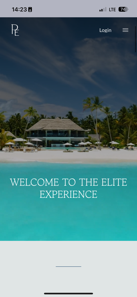 Palace Elite - Pantalla de bienvenida de la aplicación Palace Elite con un lujoso resort tropical y fondo de océano turquesa