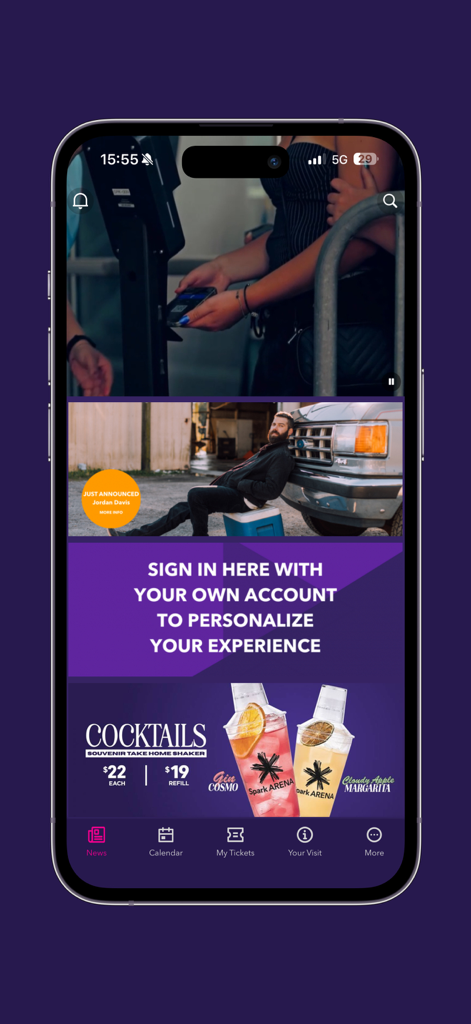 Spark Arena - Pantalla de inicio de la aplicación móvil Spark Arena mostrando noticias, solicitud de inicio de sesión y ofertas de cócteles para eventos