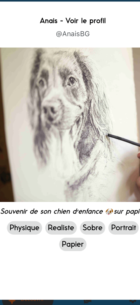 Realistic hand-drawn dog portrait on paper by an artist on the Thalie app