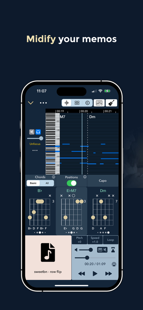 Music Memos - Chords & Lyrics - Pantalla de aplicación de smartphone que muestra la conversión de audio a MIDI con piano roll y diagramas de acordes de guitarra para acordes de Bb, EbM7 y Dm.