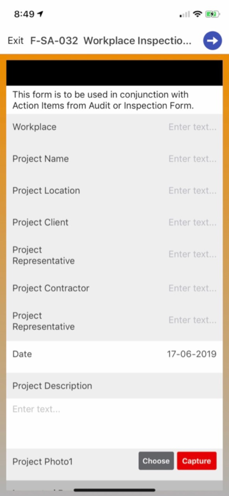 Formulario de inspección de lugar de trabajo digital en la aplicación 4P Forms que muestra detalles del proyecto y campos de captura de fotos