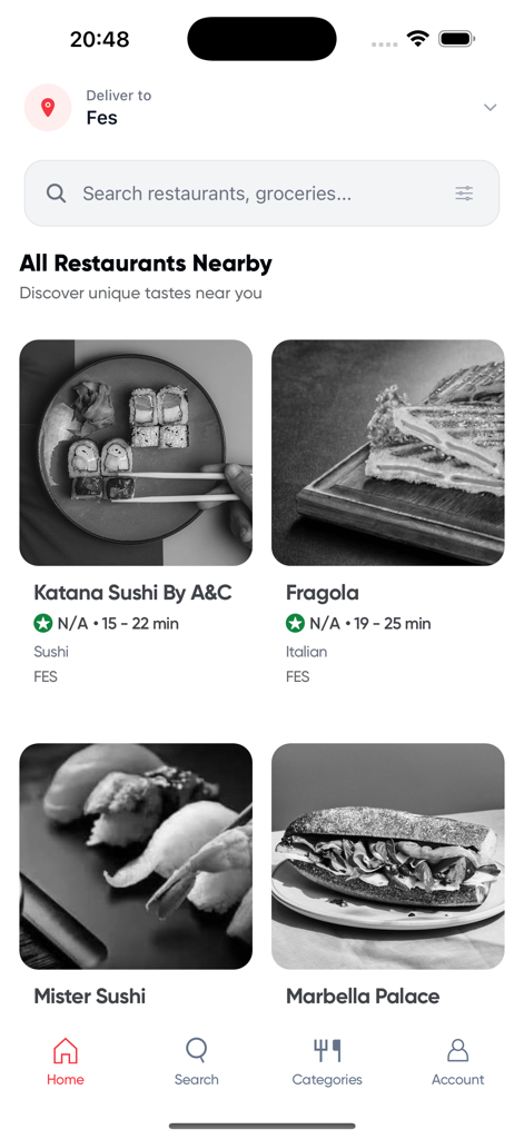 Yumlo App-Oberfläche mit einer Liste lokaler Restaurants, die für die Lieferung in Fes, Marokko, verfügbar sind