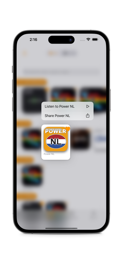 vRadio Proアプリのインターフェース。聞く、共有するオプションを含むラジオ局のクイックアクションメニューが表示されています。