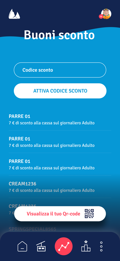 La schermata dei voucher sconto dell'app Pontedilegno-Tonale che mostra vari coupon per skipass e un pulsante con codice QR.