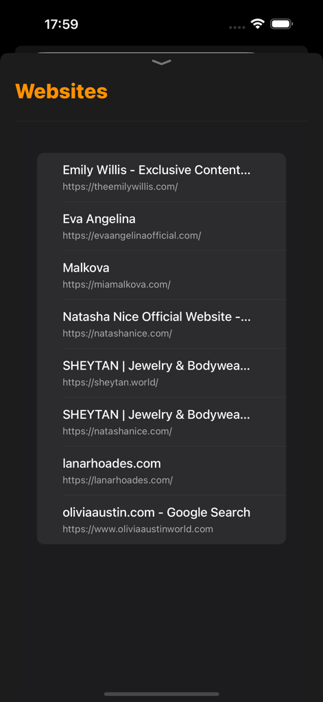 Una lista de enlaces web y marcadores guardados en la aplicación privada Navegador Proxy