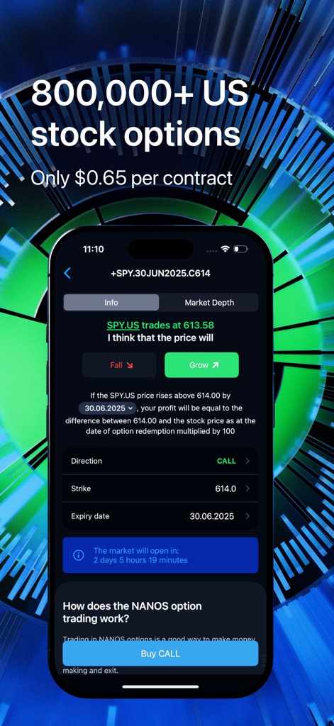 Interfaccia dell'app di trading mobile Freedom24 che mostra i dettagli del contratto di opzioni su azioni statunitensi e la schermata di acquisto di opzioni call