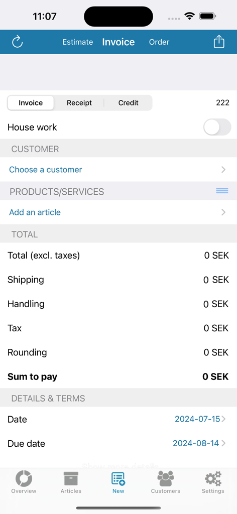 Una pantalla de smartphone que muestra un formulario de factura nueva dentro de la aplicación Factura Móvil con secciones para detalles del cliente y totales de productos