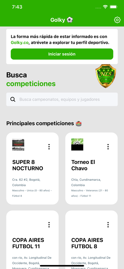 L'interface de l'application mobile Torneos NLS affichant une barre de recherche de tournois de football et des cartes de compétitions actives comme Super 8 Nocturno et Torneo El Chavo.