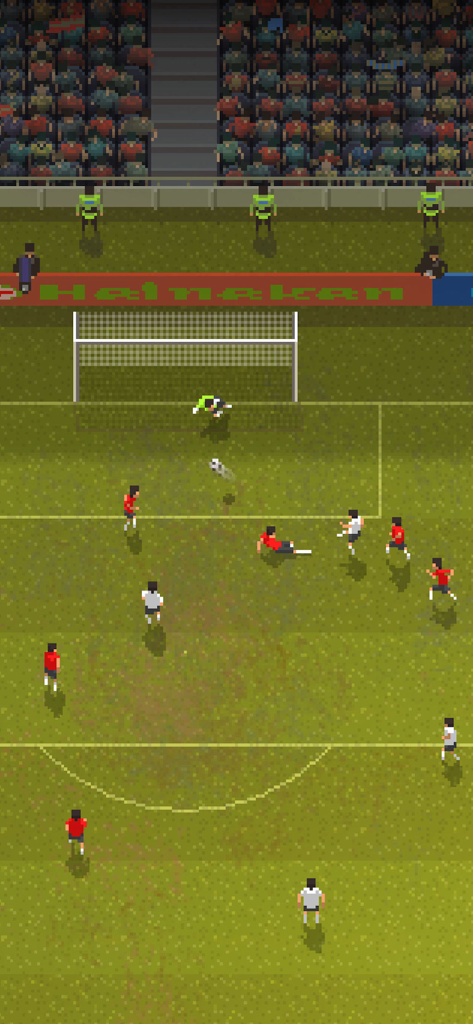 Football Boss: Be The Manager - Vista cenital de un partido de fútbol con arte pixelado en Football Boss