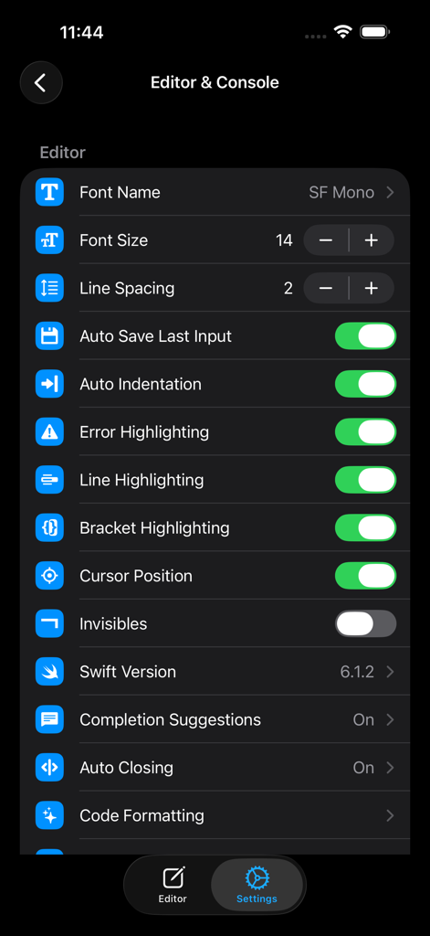 Swifty Compiler: Swift IDE - Swifty Compiler app settings interface displaying editor customization options including font size, line spacing, auto indentation, and error highlighting.