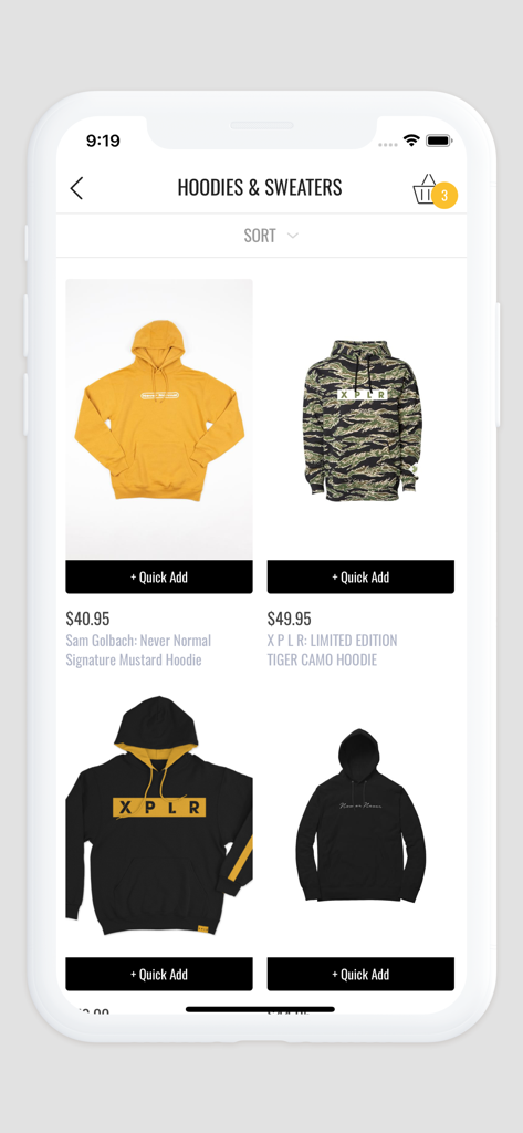 App de compras móvil XPLR mostrando una colección de sudaderas con capucha y suéteres, incluyendo estilos de camuflaje de tigre y amarillo mostaza de edición limitada
