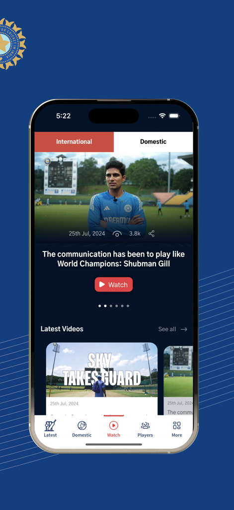 Interfaz de la aplicación oficial de BCCI mostrando la sección de videos internacionales con una entrevista al jugador Shubman Gill.