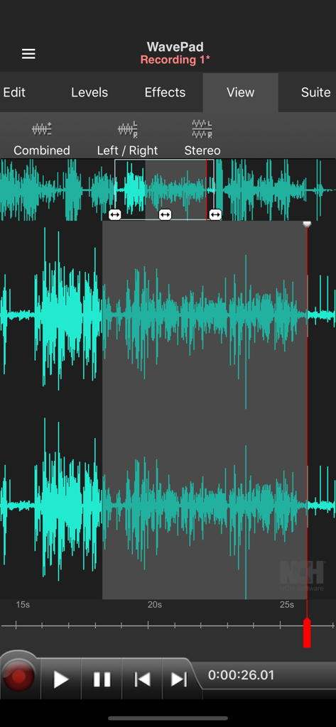 Aplicativo móvel WavePad Master's Edition exibindo opções profissionais de edição de forma de onda de áudio e visualização estéreo.