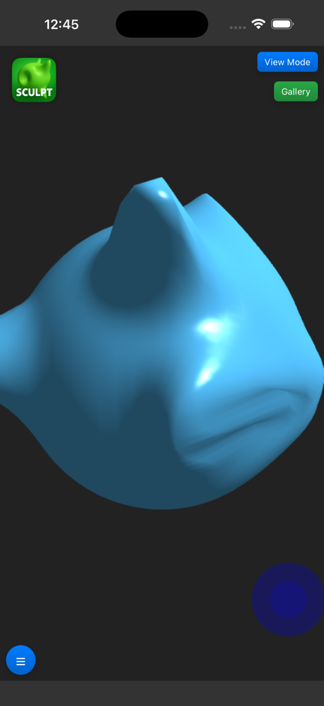 Interface de l'application Sculpt It avec un objet 3D bleu en cours de modélisation