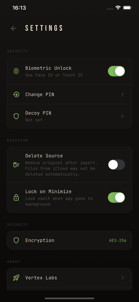 Einstellungsbildschirm von Umbra, der Sicherheitsoptionen wie biometrische Entsperrung und AES 256-Verschlüsselung anzeigt