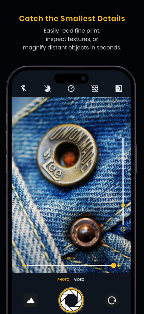 Ultra Camera Pro 200x Tele Cam - Tela do iPhone exibindo um zoom macro de alta detalhe de um botão de metal em tecido jeans usando o Ultra Camera Pro