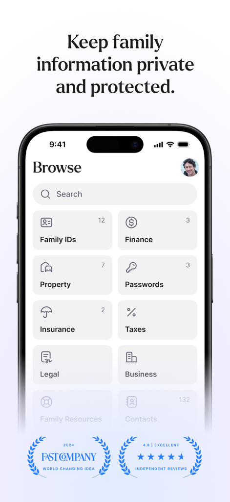 Trustworthy - The Family OS® - Pantalla de exploración de la aplicación Trustworthy que muestra categorías organizadas para identificaciones familiares, finanzas, propiedades y documentos seguros.