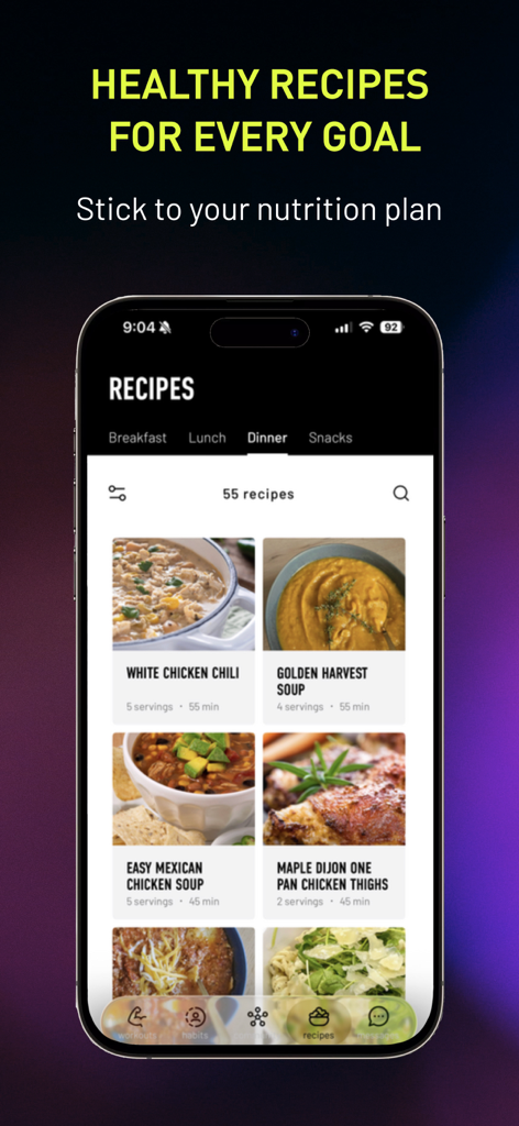 Pantalla de la aplicación Pridefit con recetas saludables para la cena como chili de pollo y sopa de cosecha para un plan de nutrición
