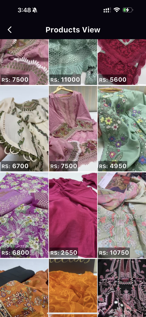Aneelas Brands Mall - Eine Sammlung authentischer pakistanischer Designerkleider und ethnischer Kleidung, angezeigt in einem Raster mit Preisen in der Aneelas Brands Mall App.
