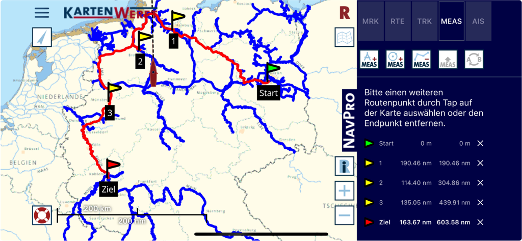 KartenWerft NavGo 2.0 - Marine navigation app showing a planned route with distance measurements on a nautical map