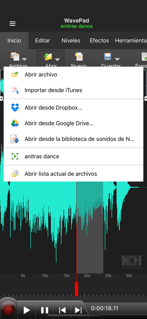 WavePad, editor de audio - WavePad Audio-Editor-Oberfläche auf Spanisch mit einer türkisfarbenen Wellenform und einem Dateiauswahlmenü