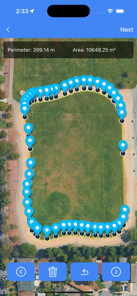 GPS Area Measure - FieldCal - Visualização de satélite de um campo sendo medido com marcadores de GPS mostrando cálculos de perímetro e área