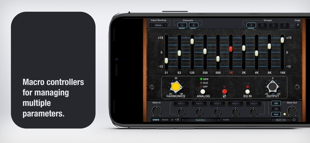 Interfaz de la app móvil EQ560 mostrando el ecualizador gráfico de 10 bandas y los controladores macro.