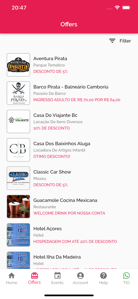 Movimenta BC - Uma tela de aplicativo móvel exibindo uma lista de ofertas de descontos para atrações turísticas, hotéis e restaurantes em Balneário Camboriú.