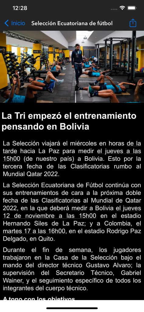 El Canal del Fútbol - News article in the El Canal del Futbol app showing the Ecuadorian national team training in a gym