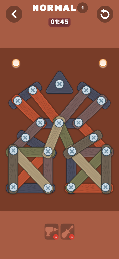 プレイヤーが木製のバーを外すために金属製のネジを外す、Unscrewパズルのゲームプレイ画面