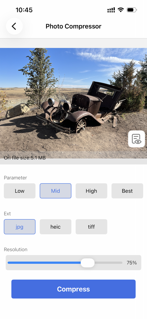 Interface of SlimSpace app showing photo compression settings including resolution and file format options