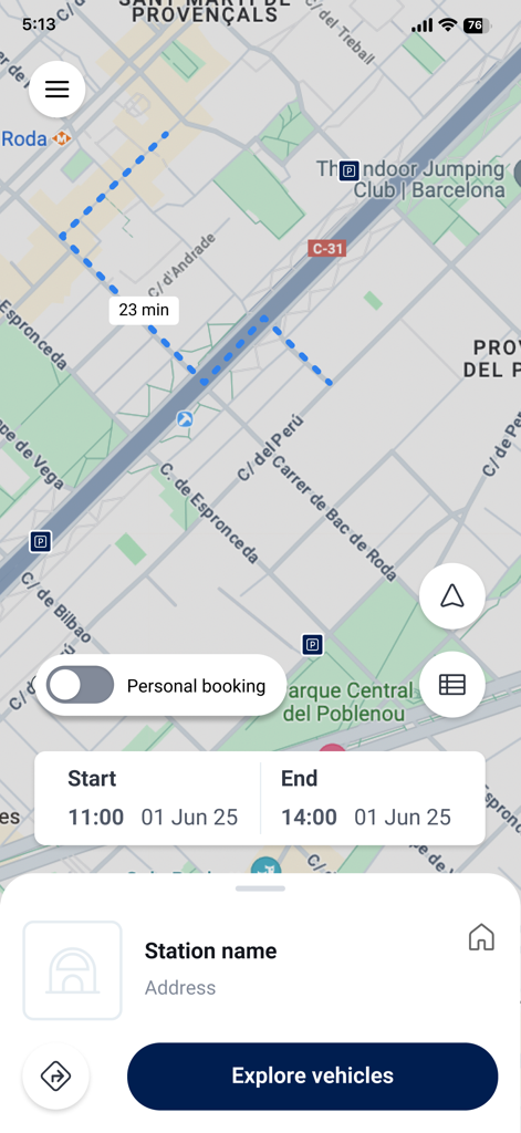 Volkswagen Move - Volkswagen Move App-Oberfläche mit Karte, Route und Optionen zur Auswahl von Buchungszeiten und zur Erkundung von Fahrzeugen.