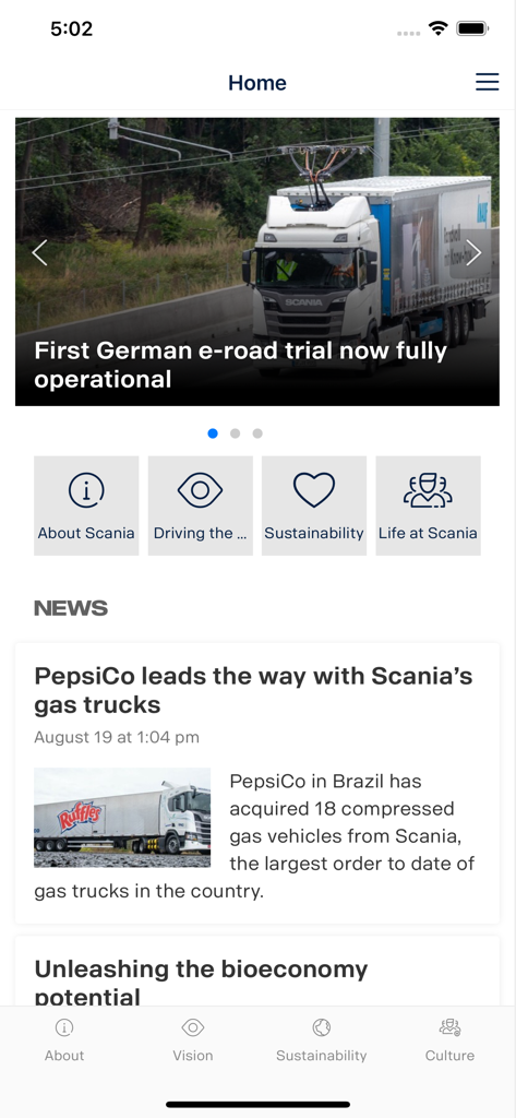 Scania World 앱 인터페이스에 전기 트럭 및 지속 가능성 이니셔티브에 대한 뉴스가 표시되고 있습니다.