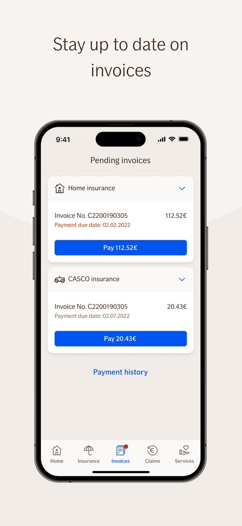Interfaccia dell'app If Mobile Baltics che mostra fatture in sospeso per assicurazioni casa e casco con pulsanti di pagamento.