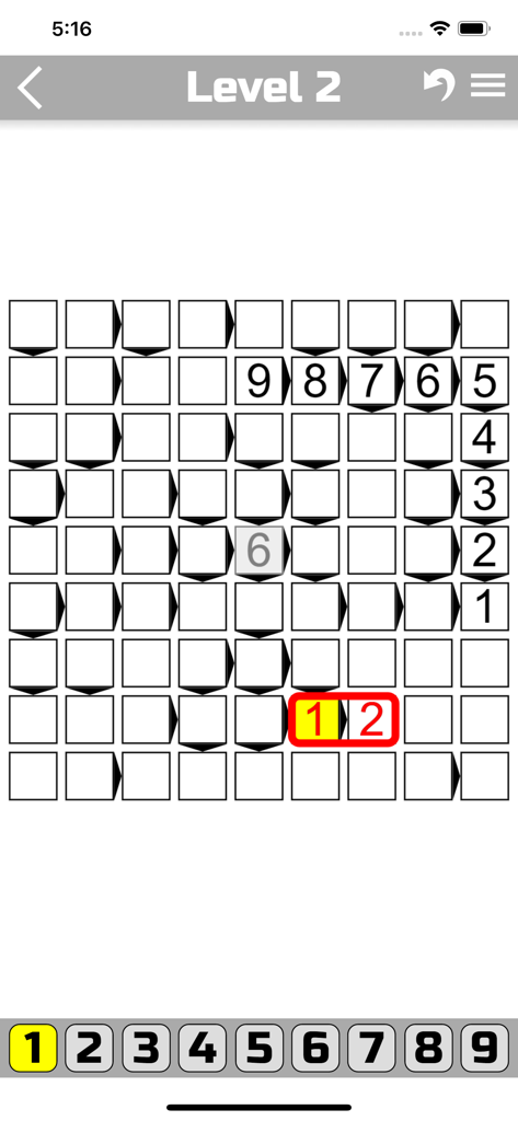 The Futoshiki - Una griglia 9x9 del puzzle logico The Futoshiki che mostra numeri e segni di disuguaglianza su un'interfaccia mobile.