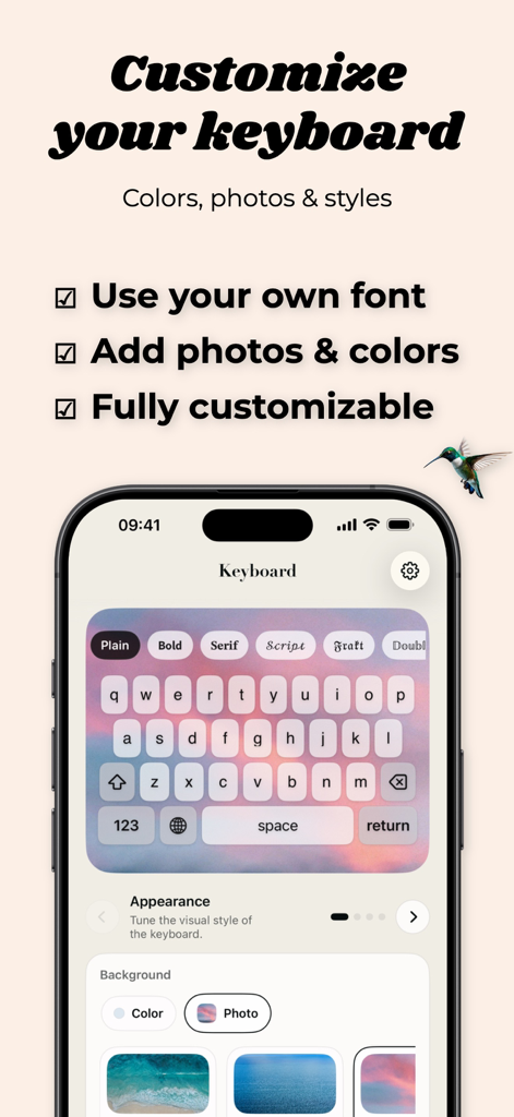 Font Maker: Custom Keyboard - Interfaz para personalizar un teclado móvil con fuentes personalizadas y fotos de fondo coloridas.